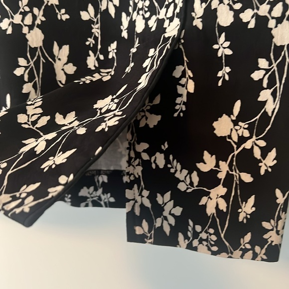 Margaret M Pencil Skirt - Picture 2 of 6